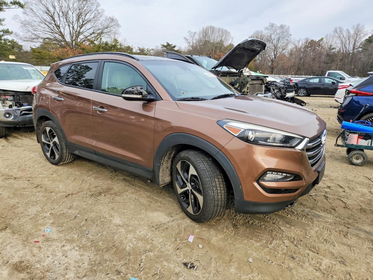 2016 HYUNDAI TUCSON