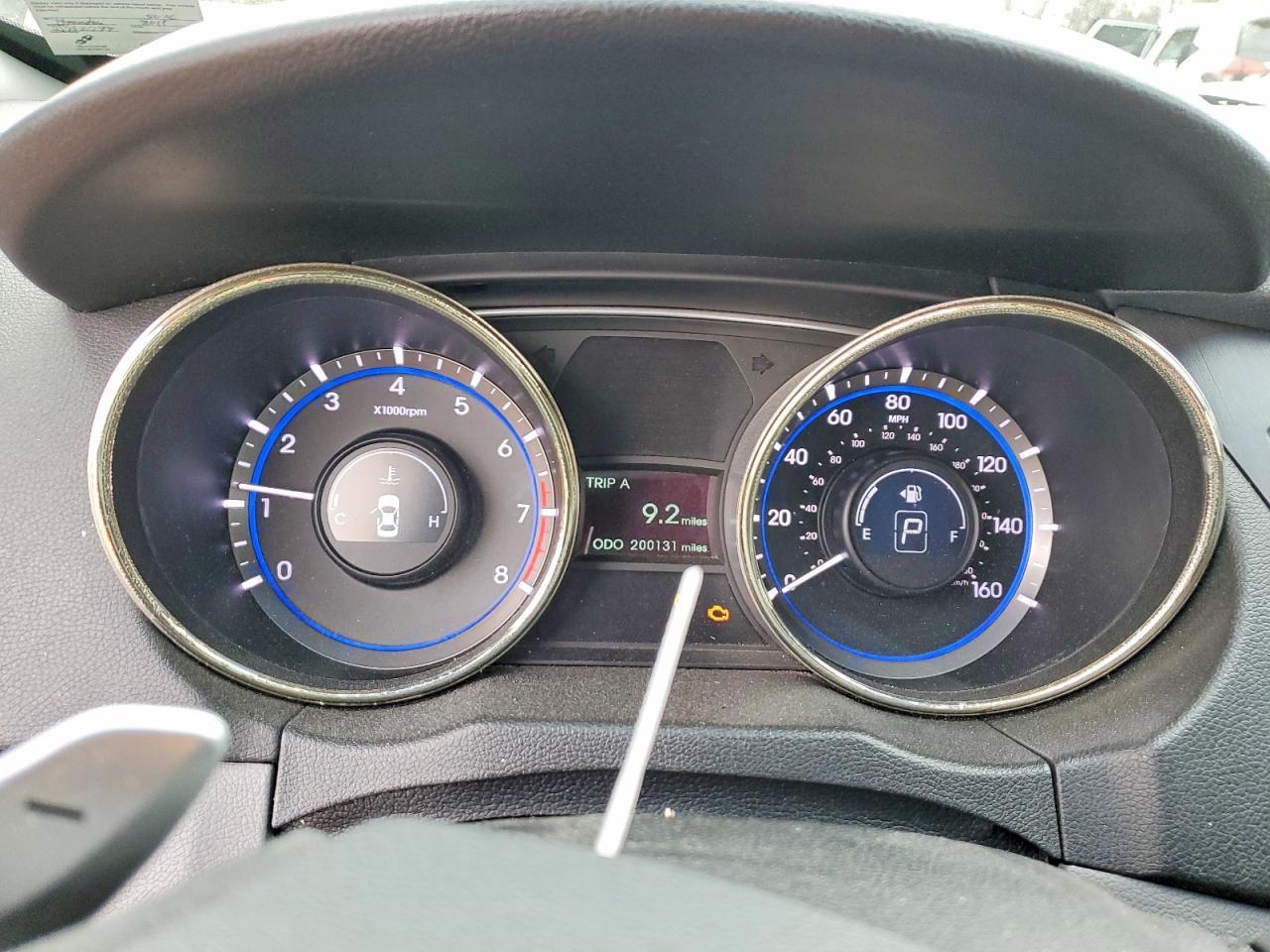 2011 HYUNDAI SONATA