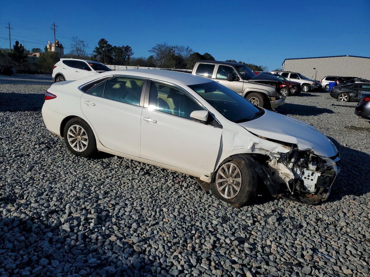 2017 TOYOTA CAMRY