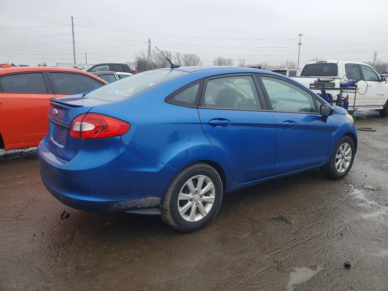 2011 FORD Fiesta