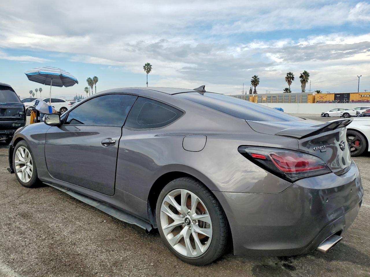 2013 HYUNDAI GENESIS