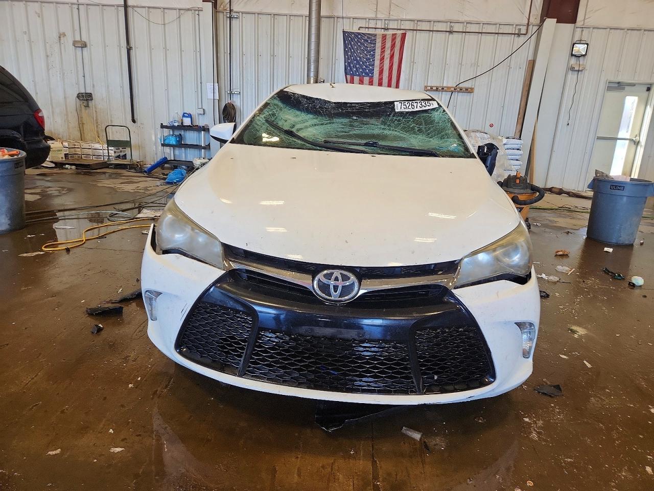 2015 TOYOTA CAMRY