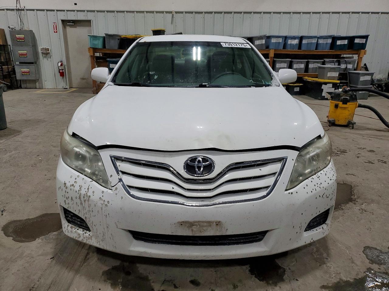 2011 TOYOTA CAMRY