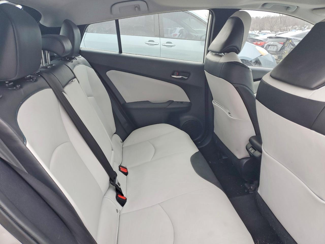 2019 TOYOTA PRIUS