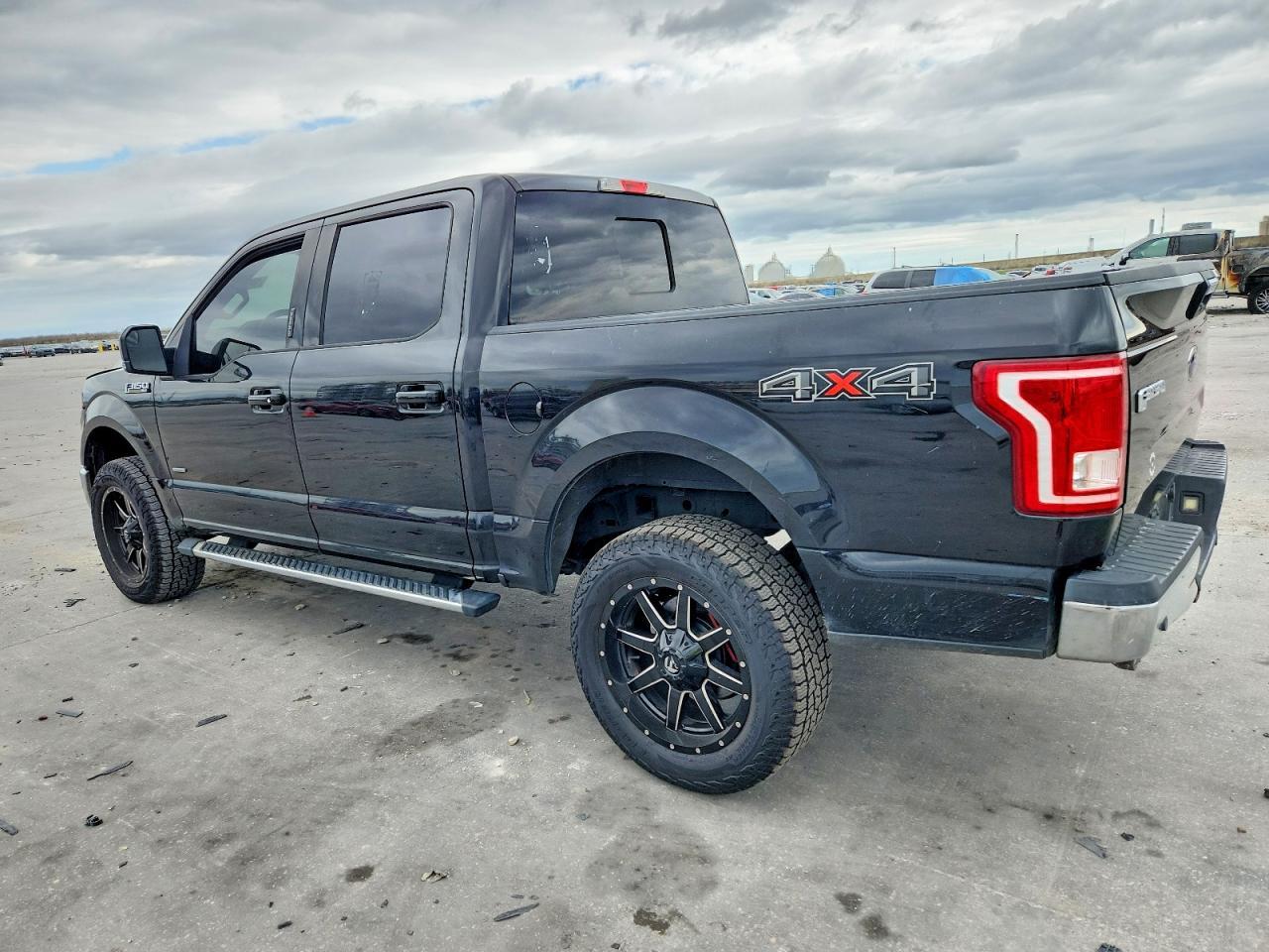 2015 FORD F-150