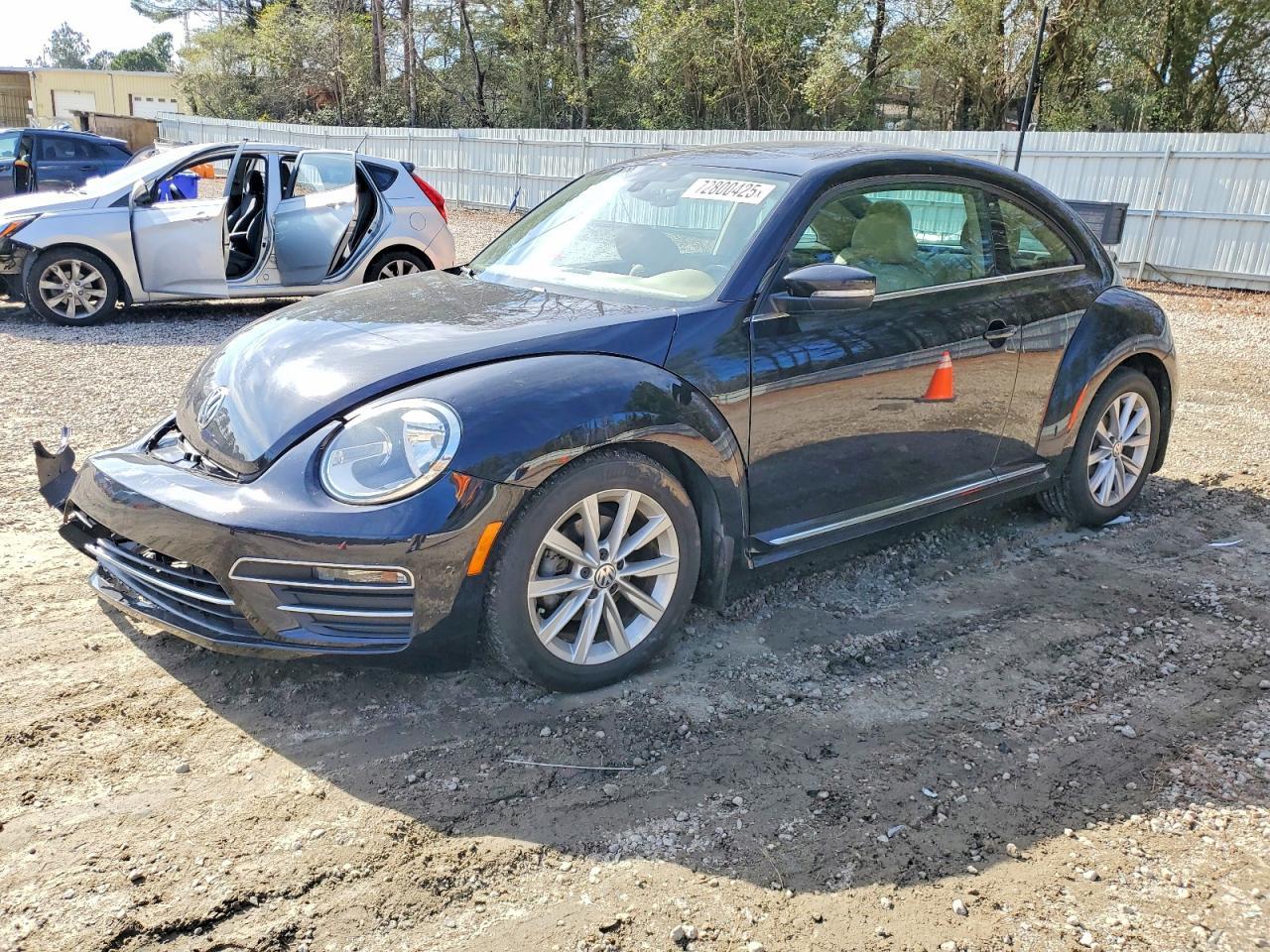 2018 VOLKSWAGEN Beetle