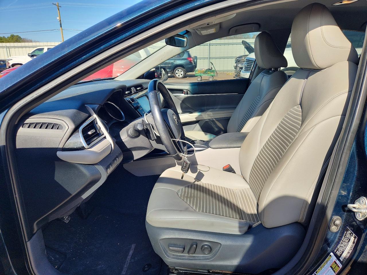 2018 TOYOTA CAMRY