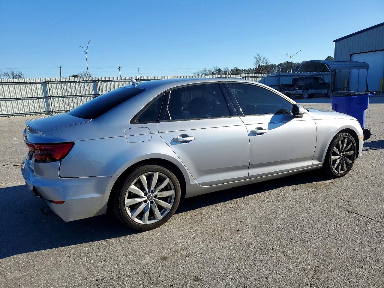 2017 AUDI A4
