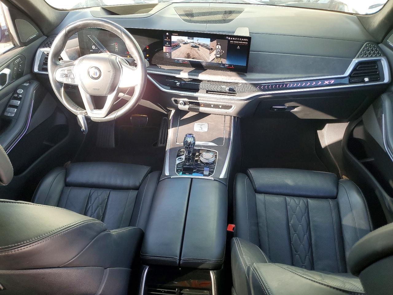 2023 BMW X7