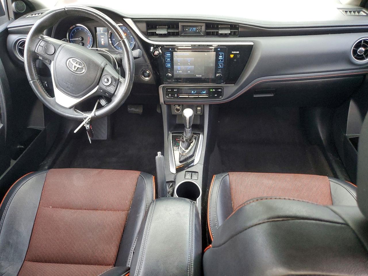 2017 TOYOTA COROLLA
