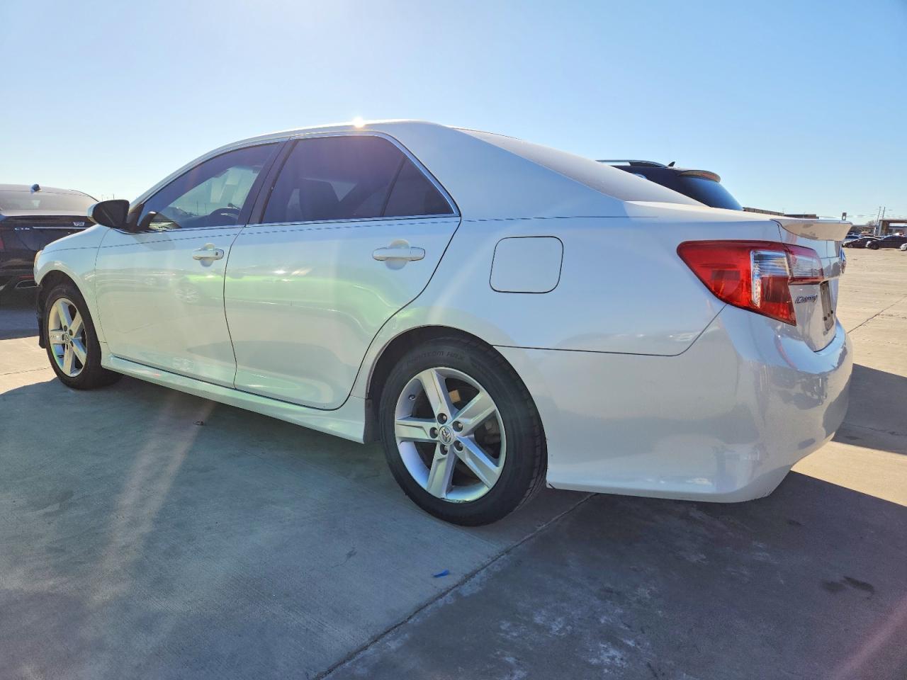 2014 TOYOTA CAMRY