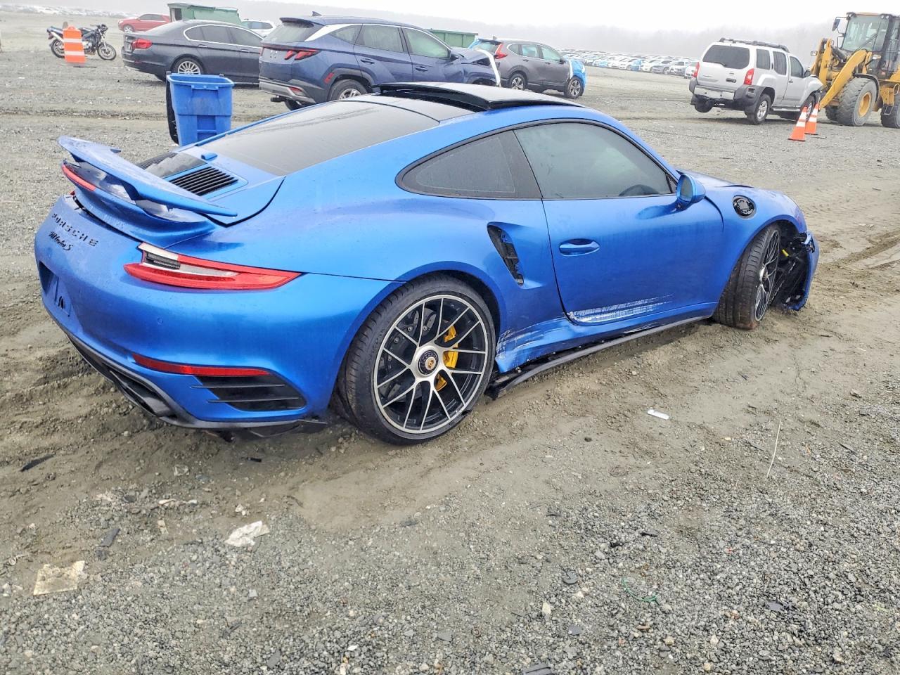 2017 PORSCHE 911