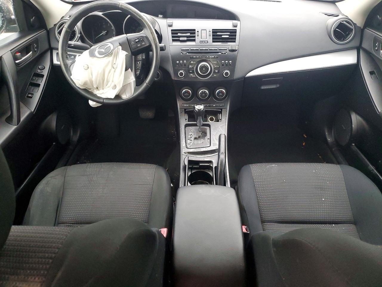 2013 MAZDA 3