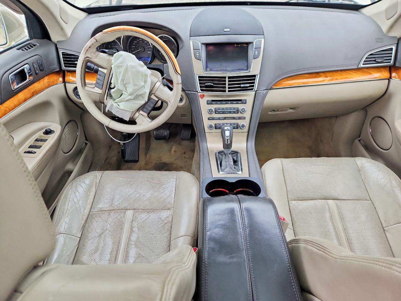 2010 LINCOLN MKT