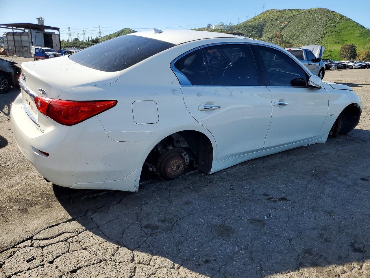 2017 INFINITI Q50