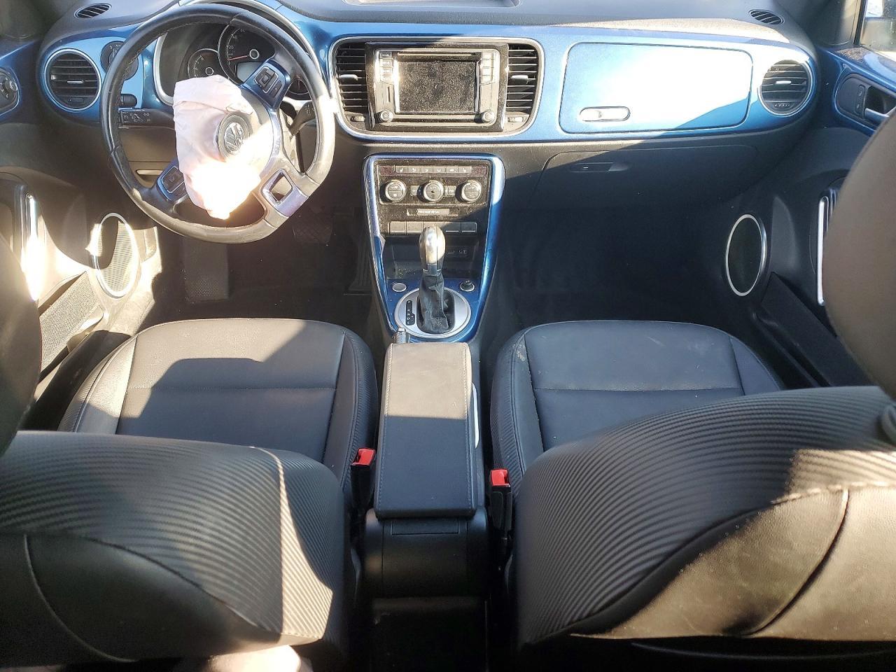 2019 VOLKSWAGEN Beetle