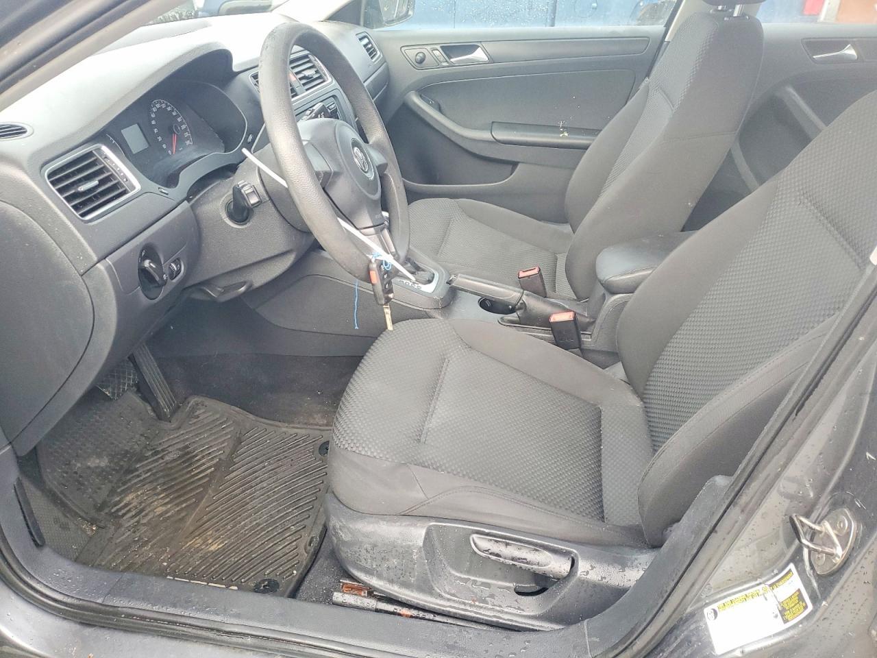 2013 VOLKSWAGEN JETTA