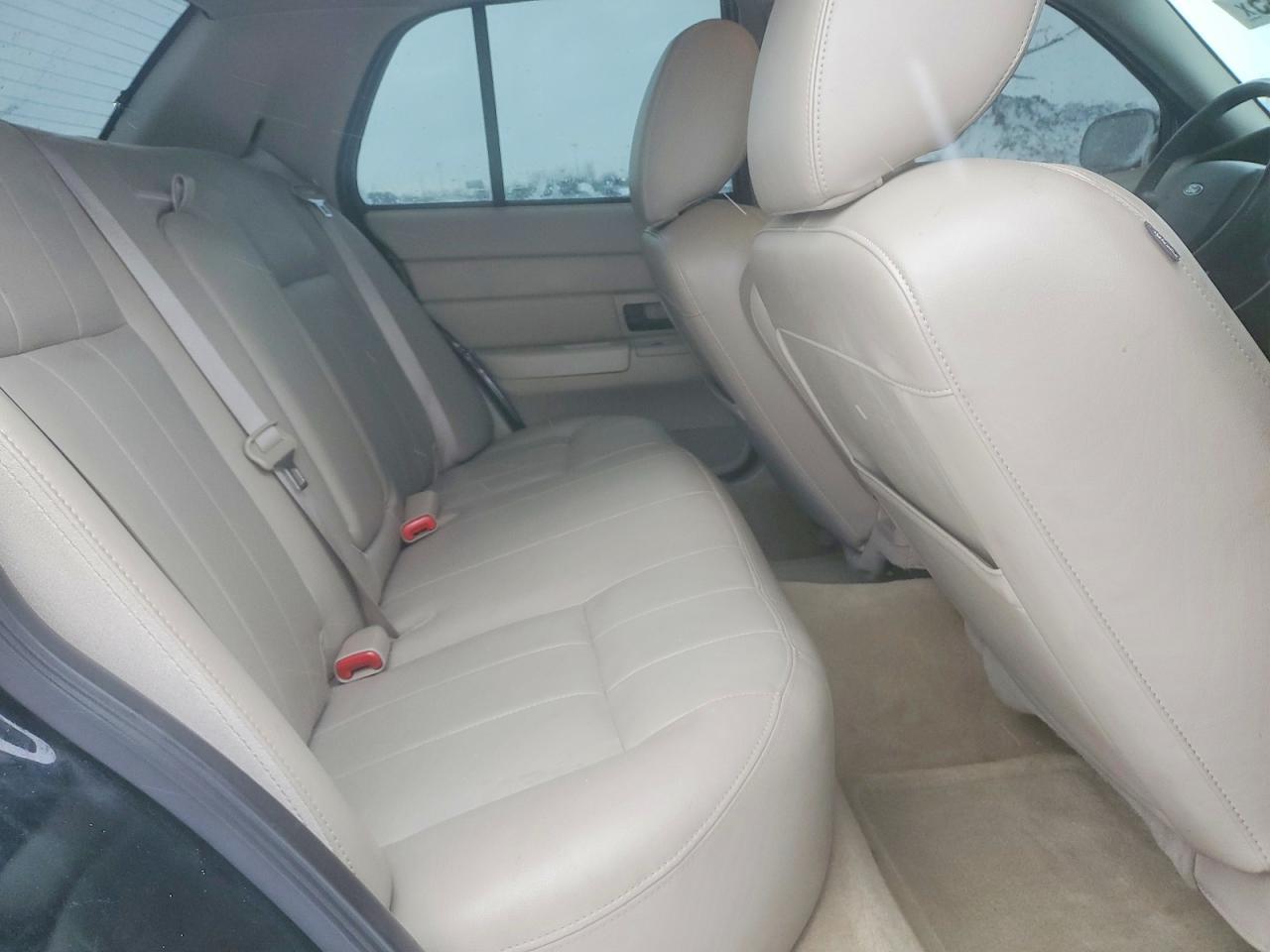 2011 FORD Crown Victoria