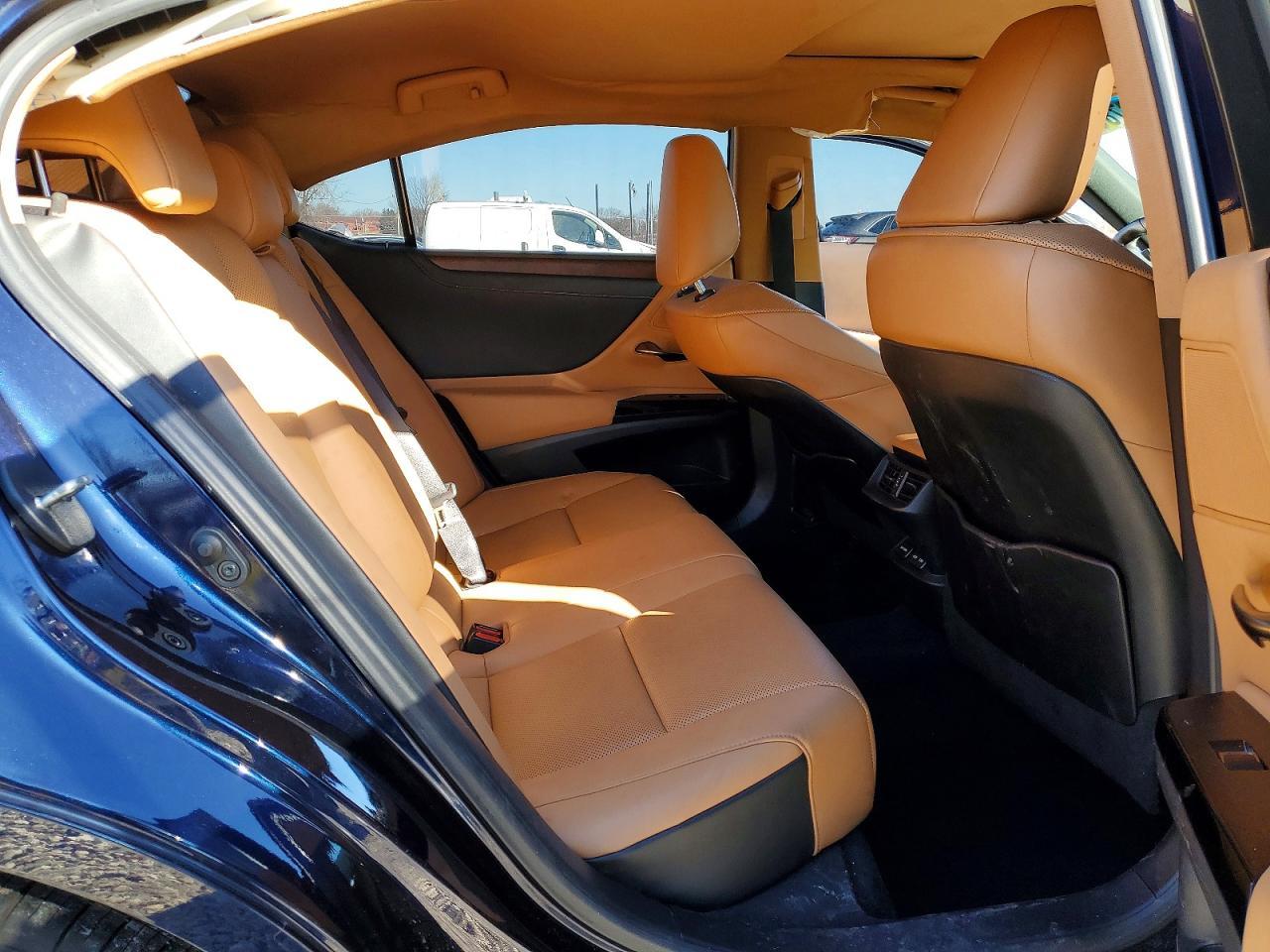 2022 LEXUS ES 350