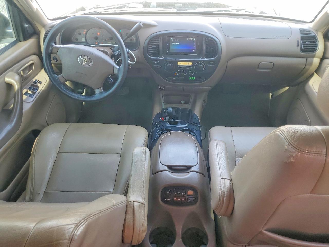 2004 TOYOTA Sequoia