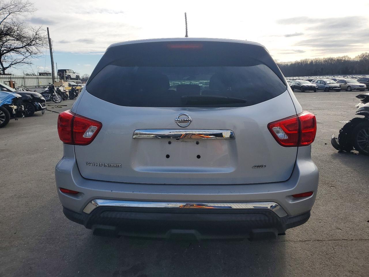 2018 NISSAN PATHFINDER
