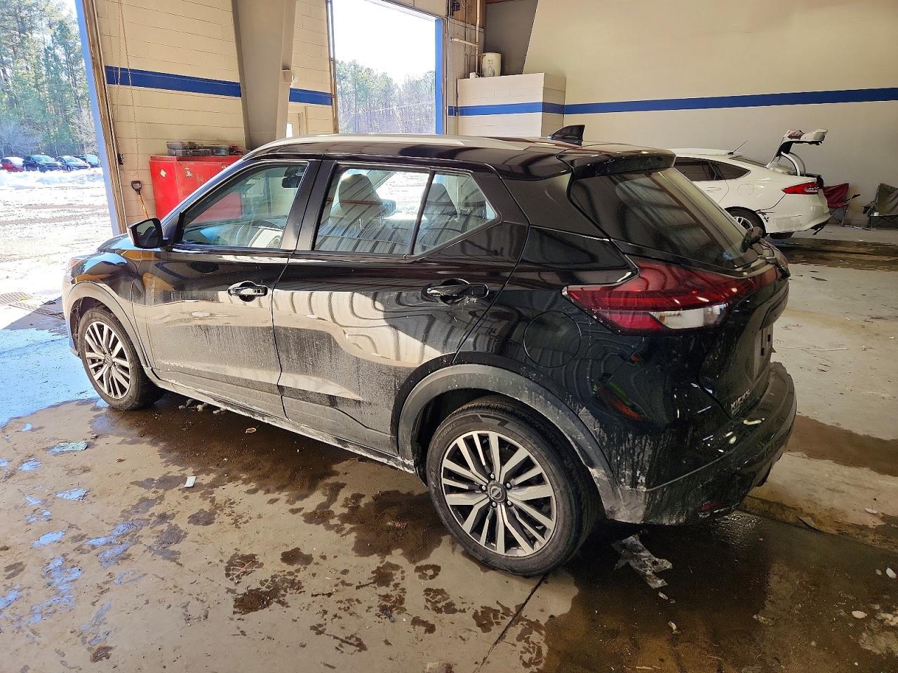 2022 NISSAN KICKS