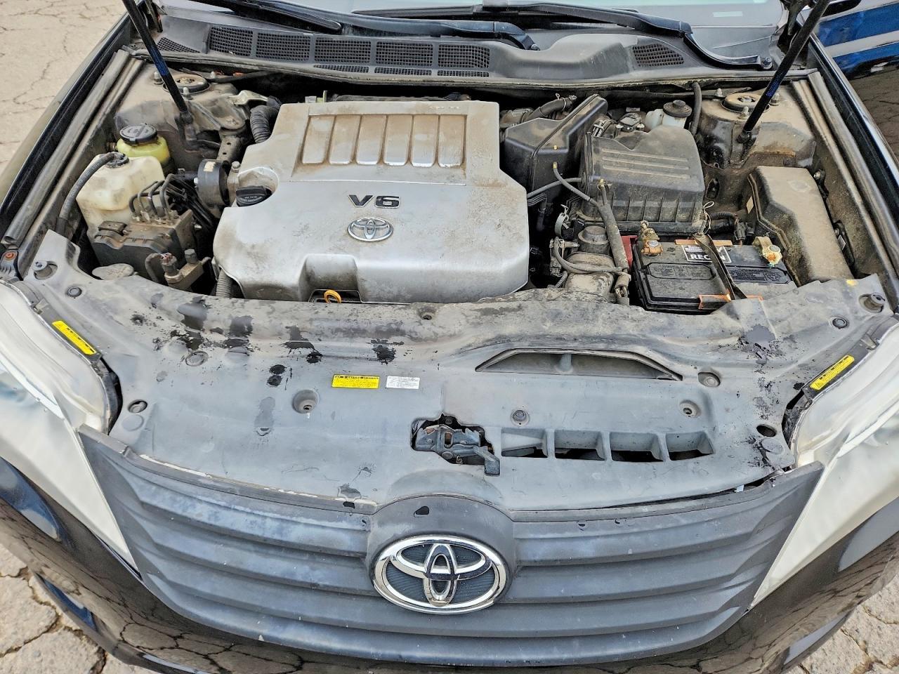 2011 TOYOTA Avalon