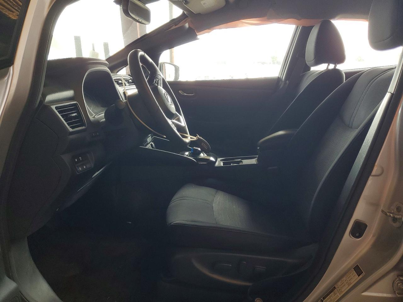 2021 NISSAN LEAF