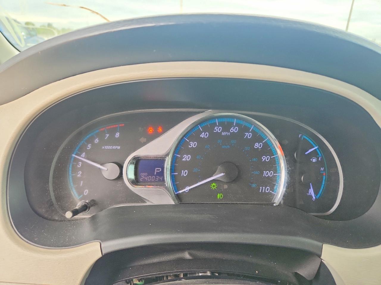 2014 TOYOTA SIENNA