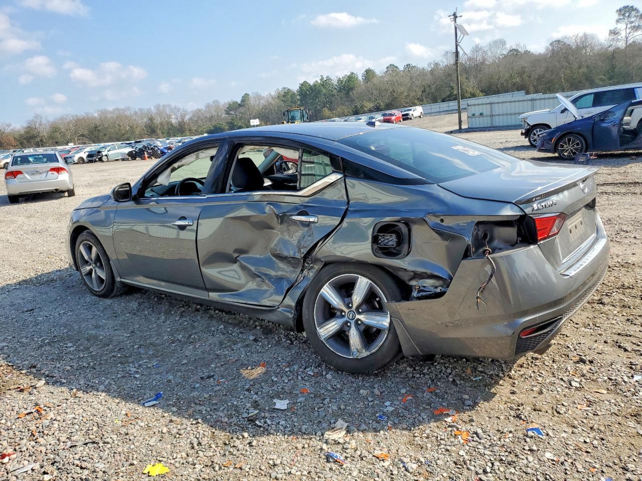 2019 NISSAN ALTIMA