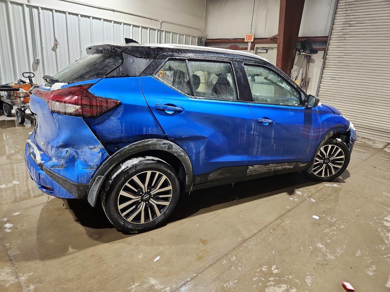 2024 NISSAN KICKS