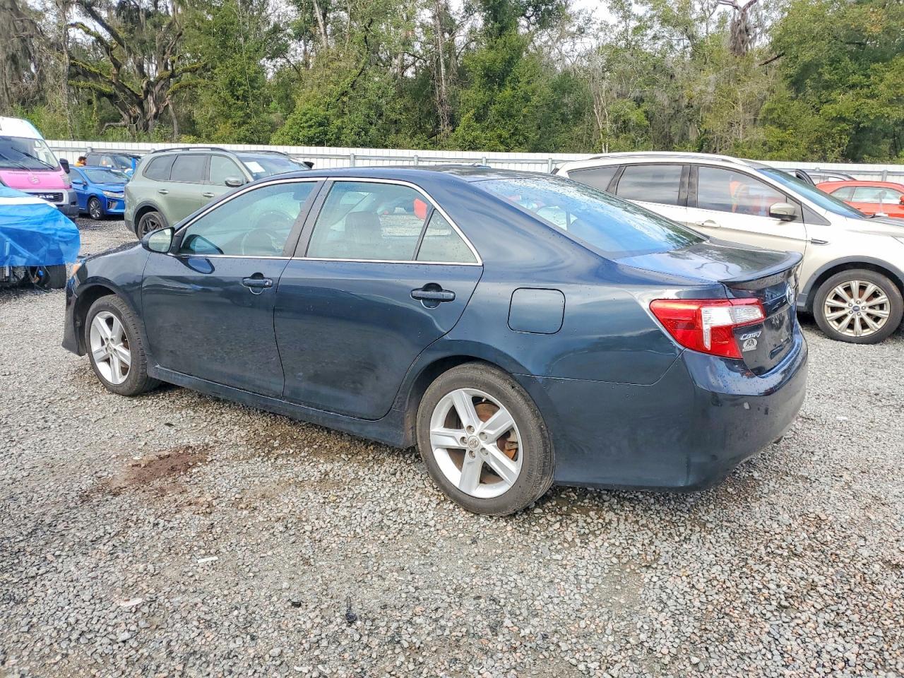 2014 TOYOTA CAMRY