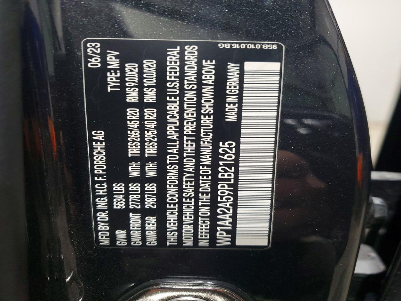 2023 PORSCHE Macan