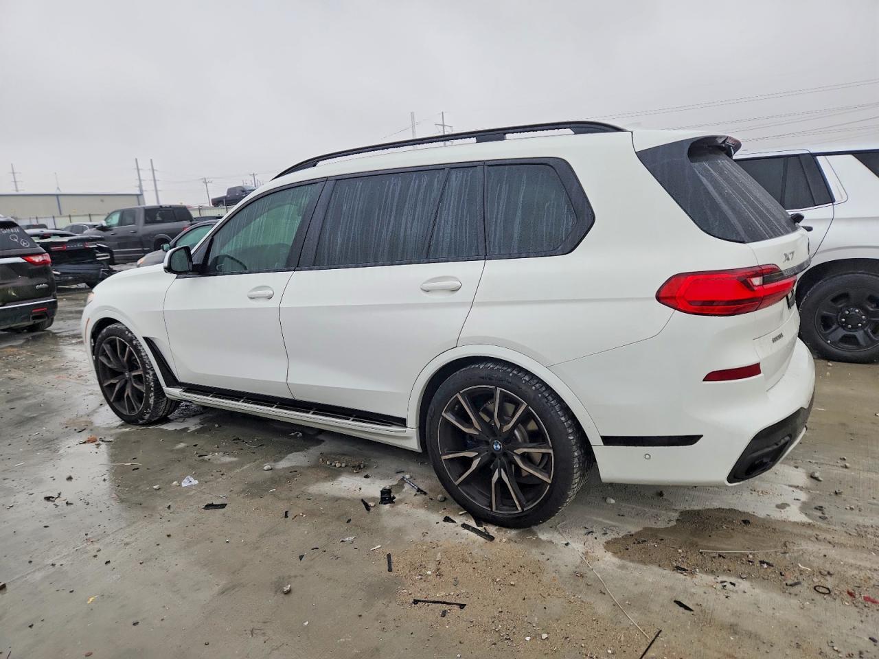 2022 BMW X7