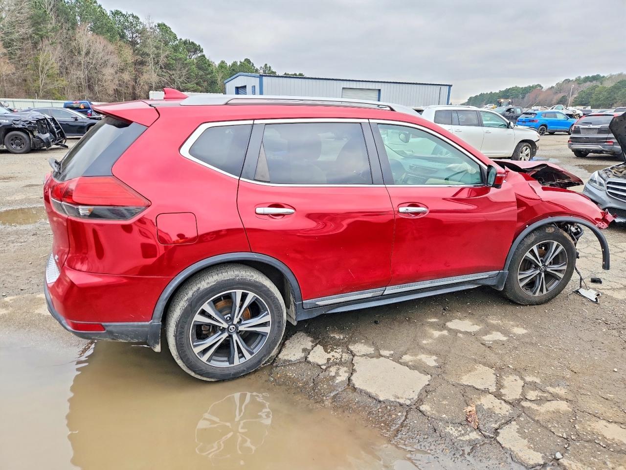 2017 NISSAN ROGUE