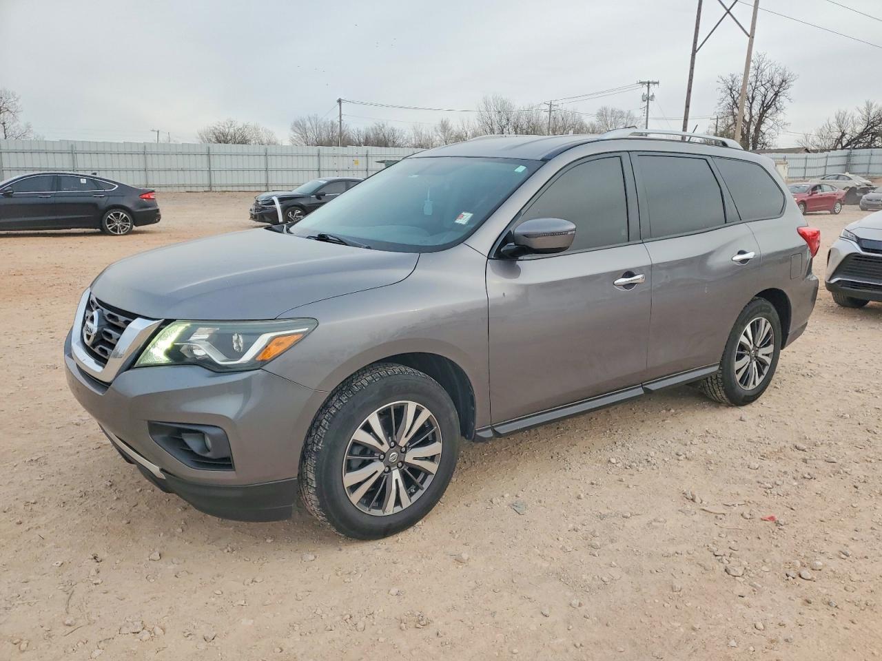 2017 NISSAN PATHFINDER