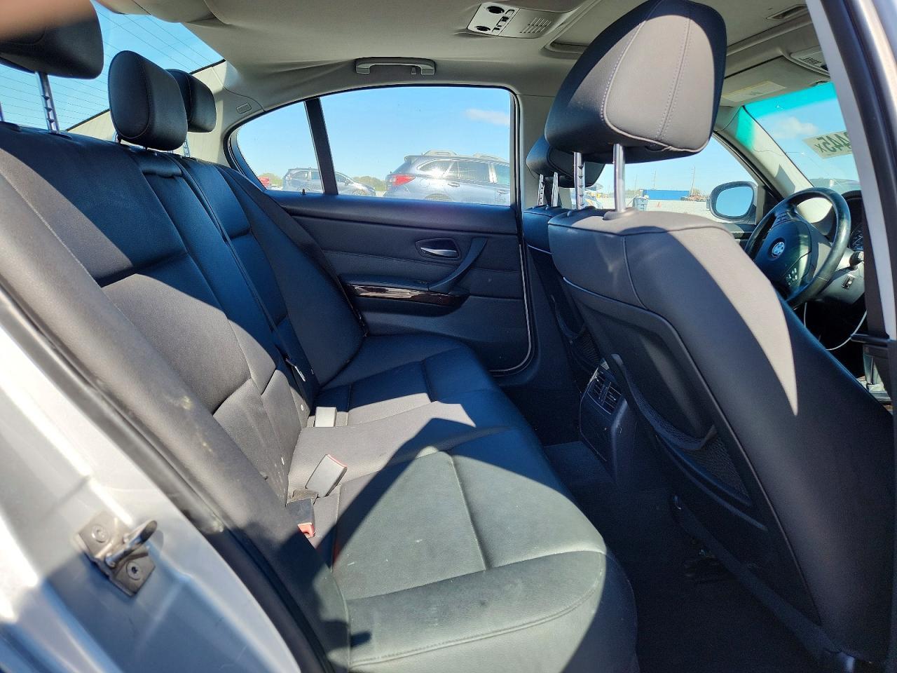 2011 BMW 3 SERIES