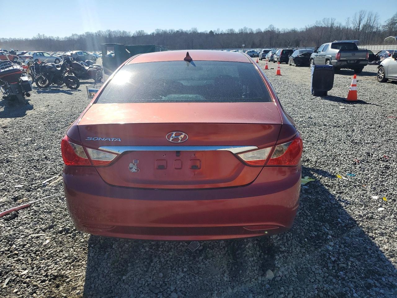 2011 HYUNDAI SONATA