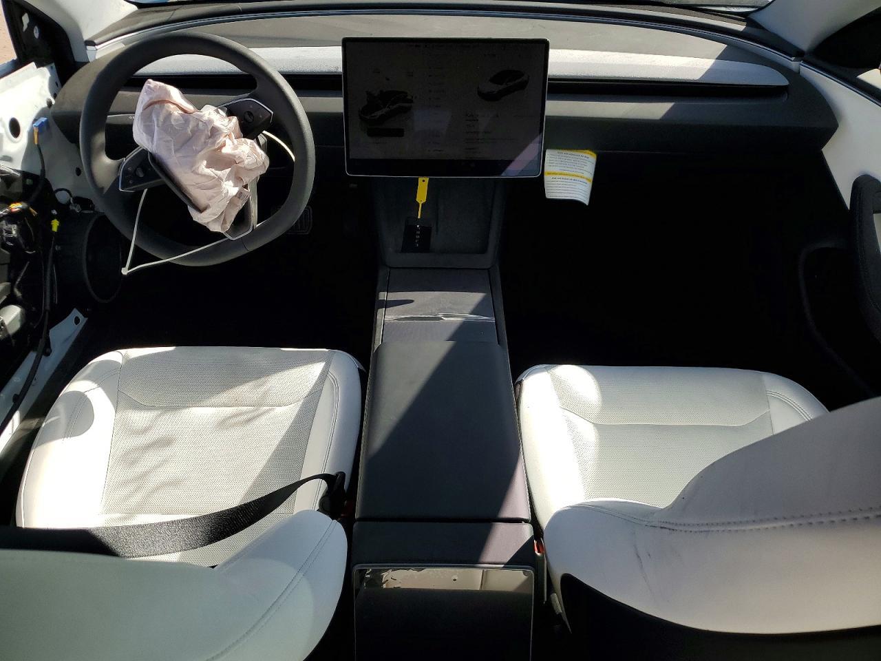 2026 TESLA MODEL 3