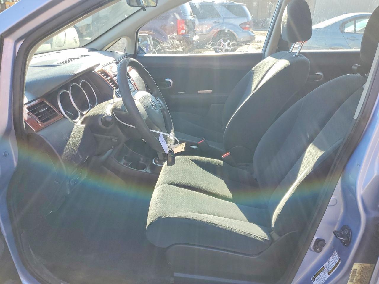 2010 NISSAN VERSA