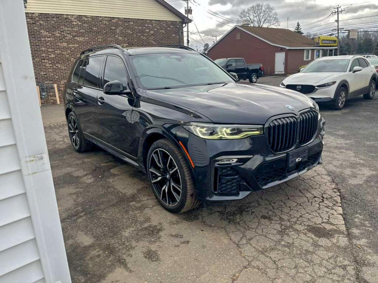 2021 BMW X7