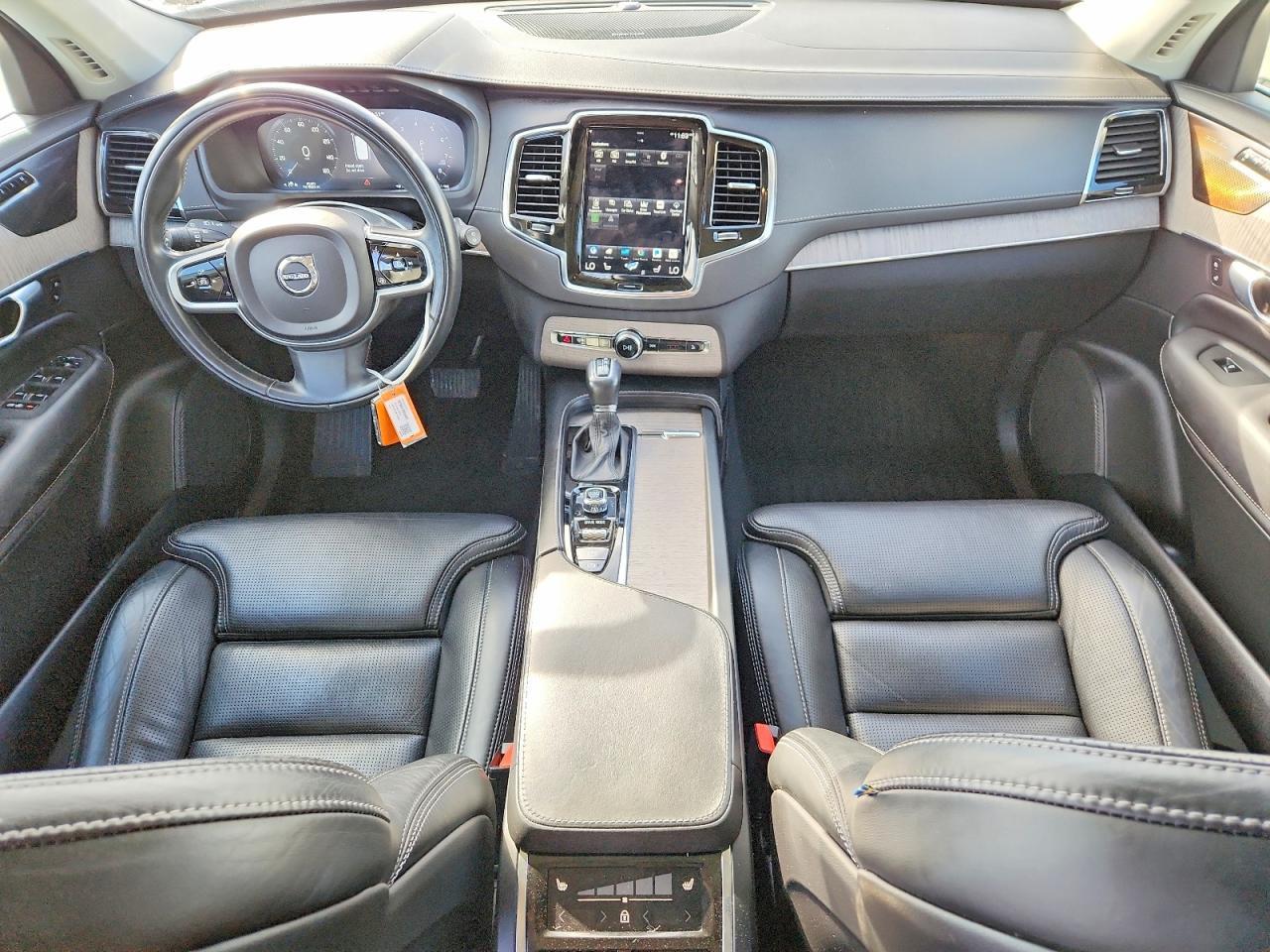 2021 VOLVO XC90