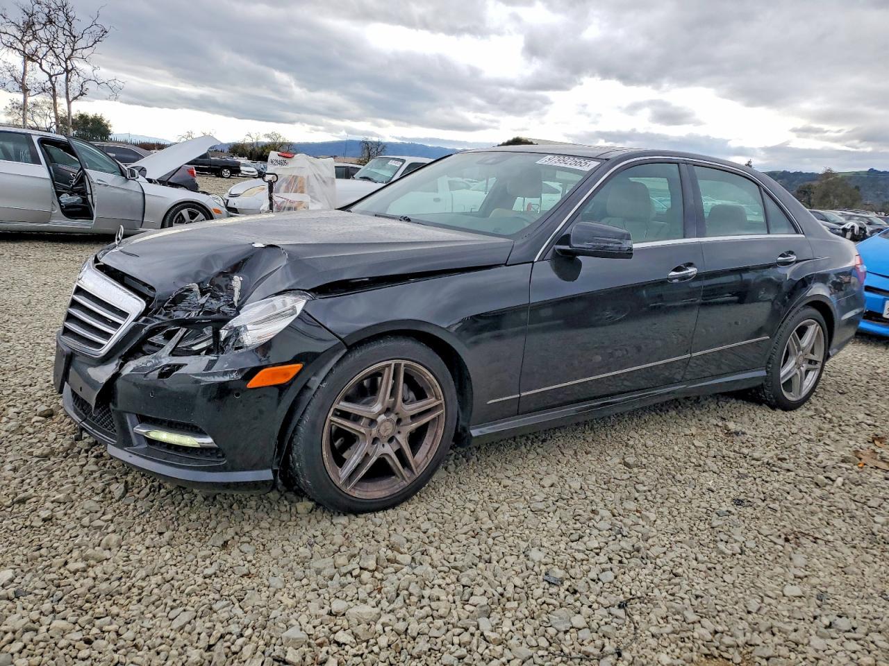 2013 MERCEDES-BENZ E-Class