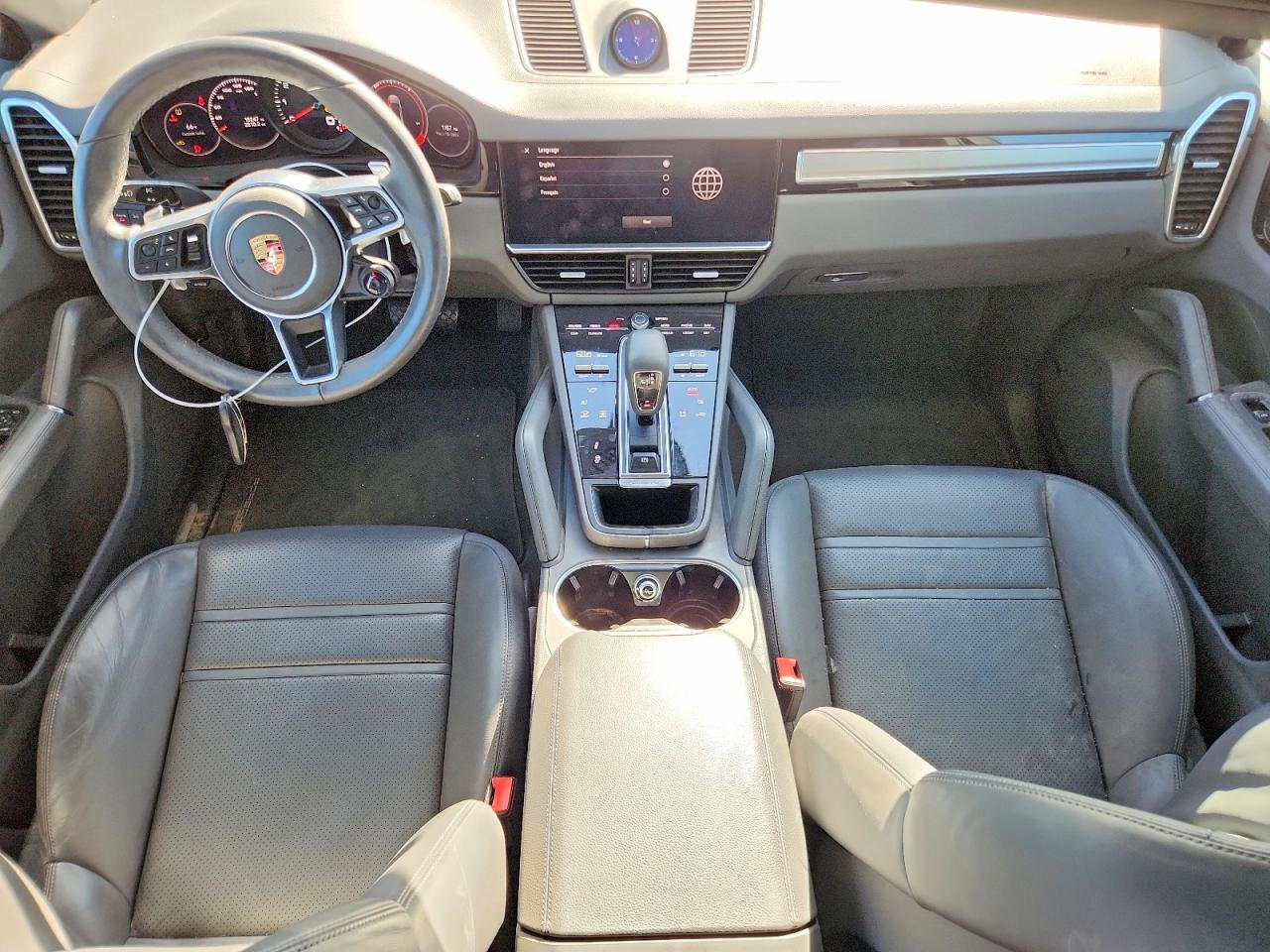 2022 PORSCHE CAYENNE
