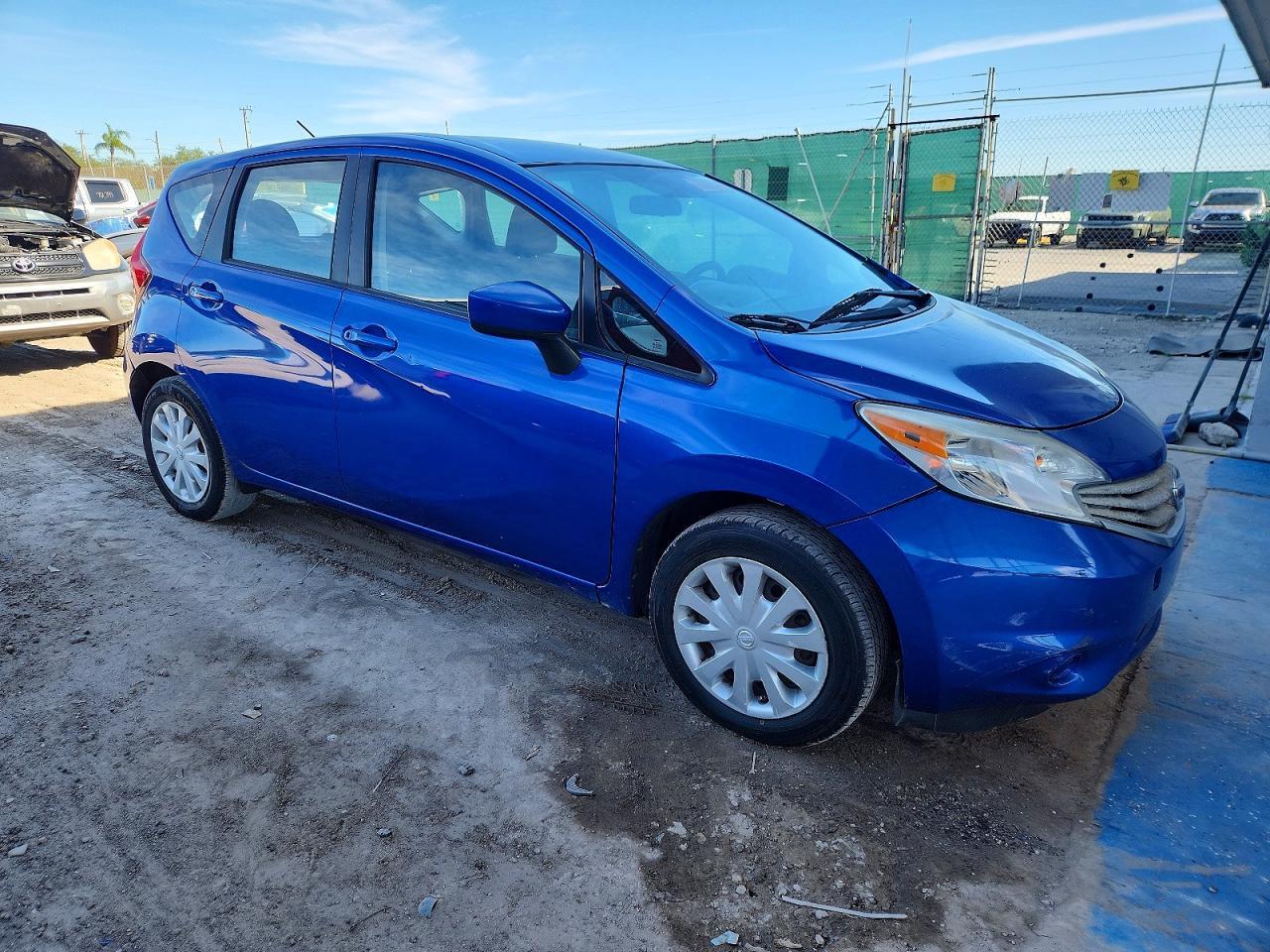 2015 NISSAN Versa Note