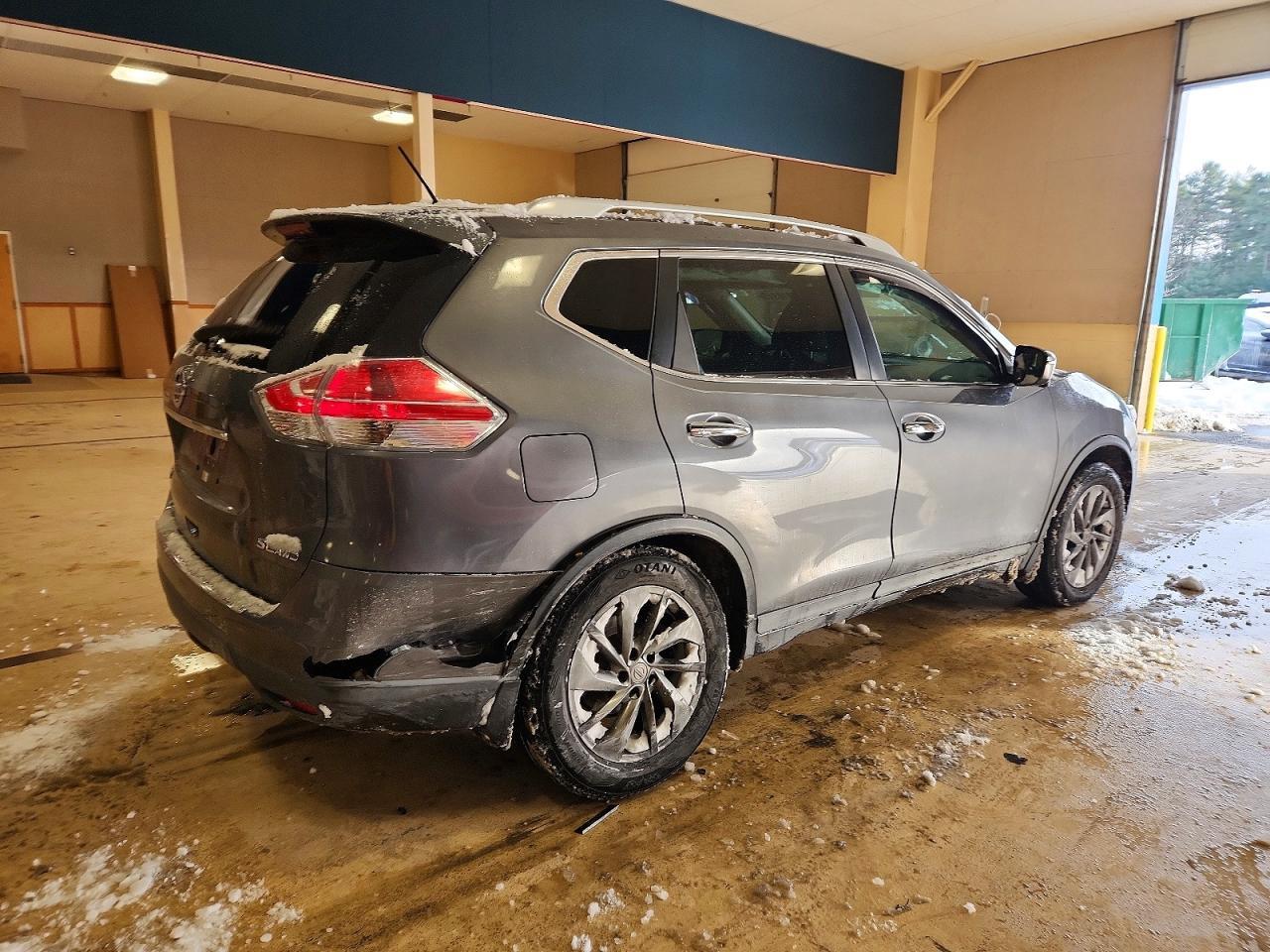 2015 NISSAN ROGUE
