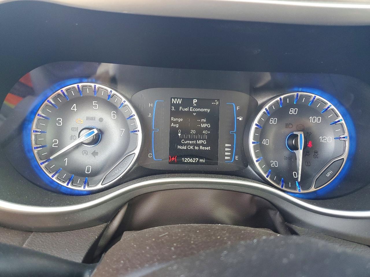 2021 CHRYSLER Voyager