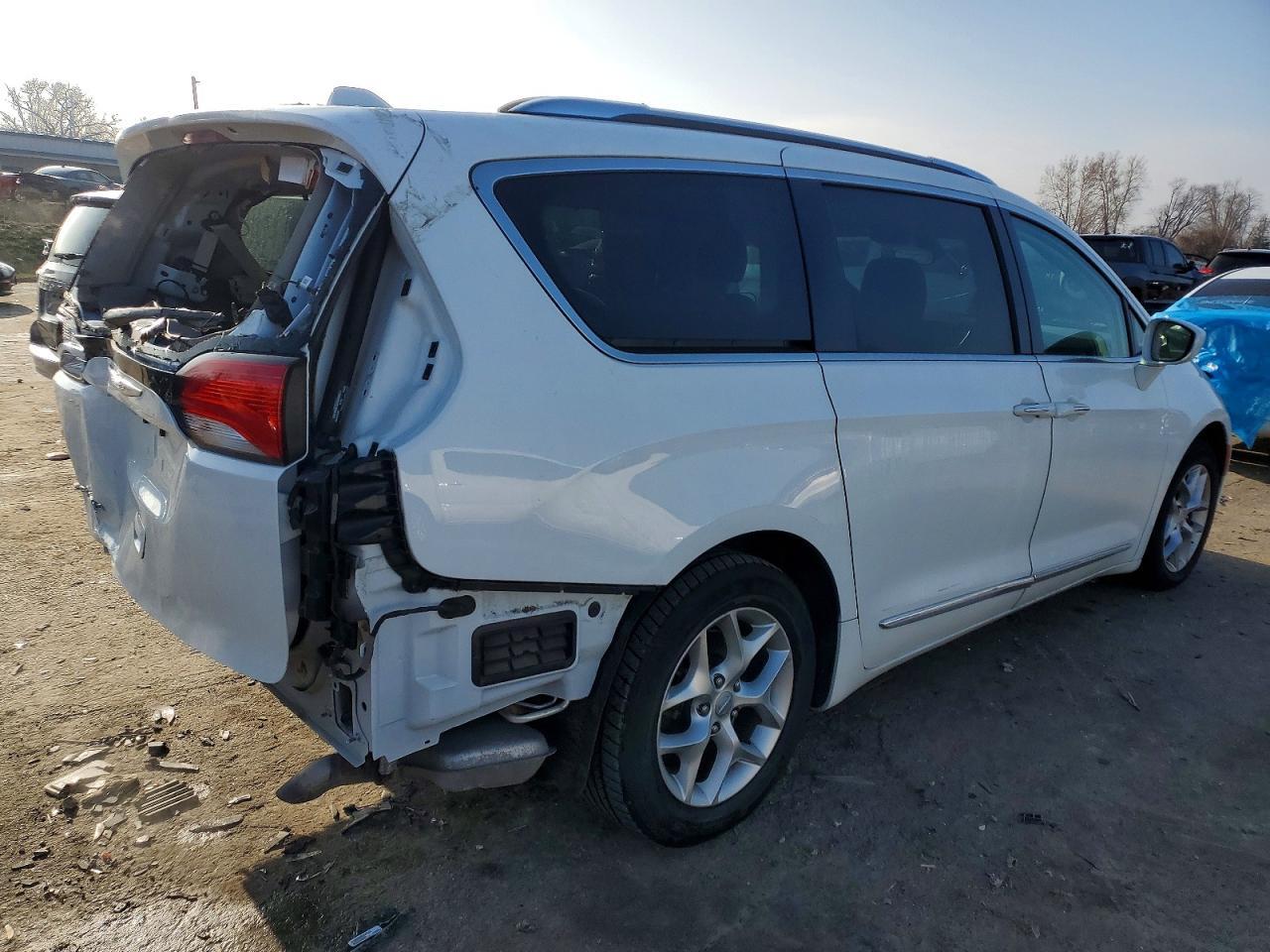 2019 CHRYSLER Pacifica