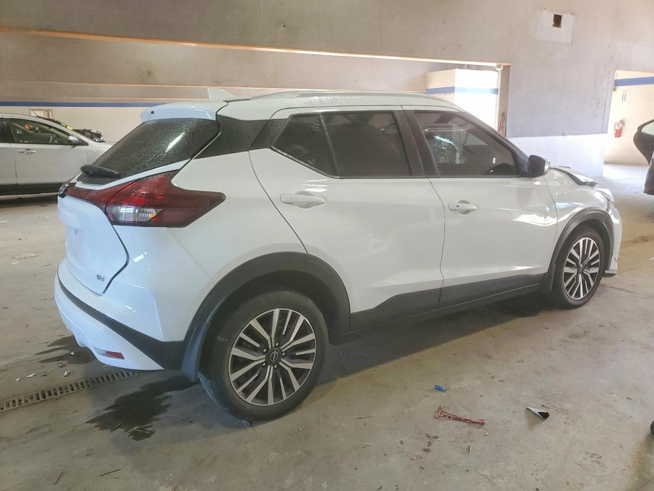 2023 NISSAN KICKS