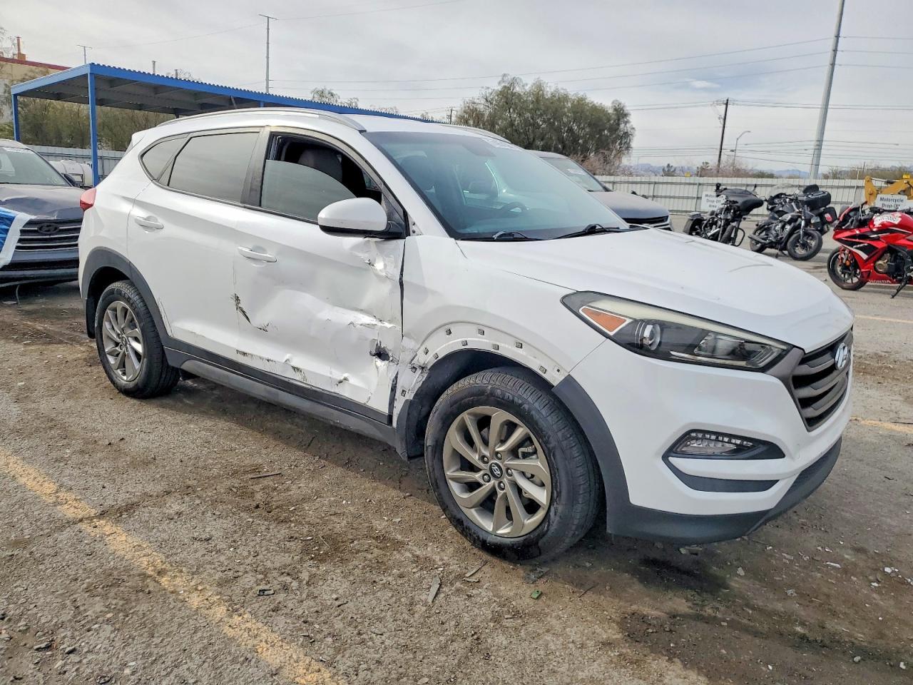 2016 HYUNDAI TUCSON
